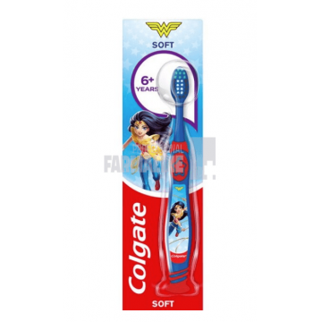 Colgate Periuta dinti copii Wonder Woman 6+ ani