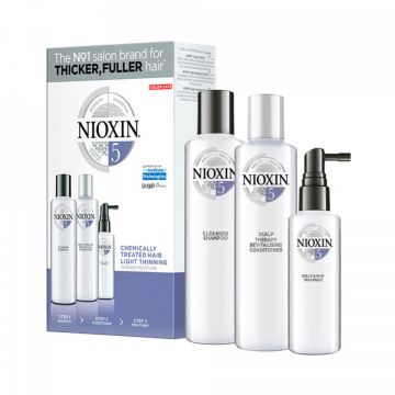 Set pentru par normal spre aspru cu aspect subtiat Nioxin System 5, Sampon 150 ml + Balsam 150 ml + Tratament 50 ml