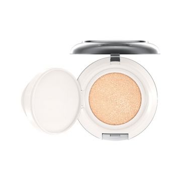 Fond de ten compact MAC, Lightful C, SPF 50, 12 g (Nuanta fond de ten: Extra Light Rose)