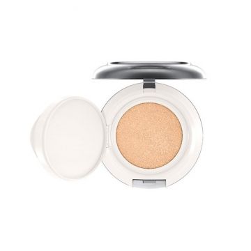 Fond de ten compact MAC, Lightful C, SPF 50, 12 g (Nuanta fond de ten: Light)