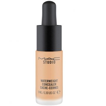 Corector lichid MAC Studio Waterweight (Gramaj: 9 ml, Concentratie: Corector, Culoare produse: NC35)