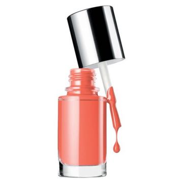 Lac de unghii Clinique, A Different Nail Enamel, 9ml (Culoare produse: 05 Really Rio)