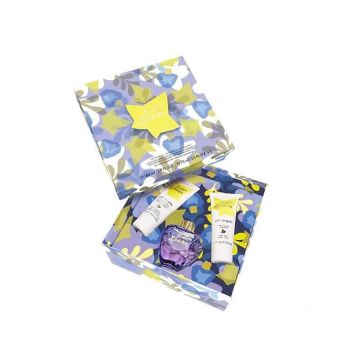 Set cadou Lolita Mon Premier, Apa de Parfum, Femei, 100 ml + Gel de Dus Hidratant 75 ml + Lapte de Corp Hidratant 75 ml,