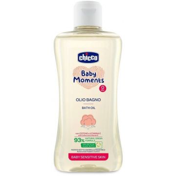 Chicco Baby Moments Sensitive 93% ulei de baie natural cu bumbac și vitamina E 200 ml