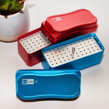 Cutie din inox pentru ace